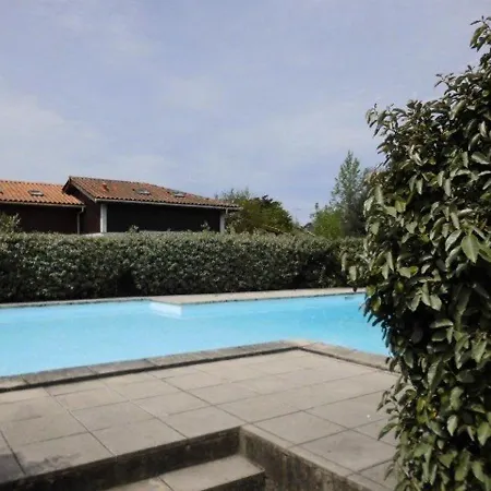 Maison 3ch Avec Piscine, Veranda, Proche De La Plage, Equipements Complets. - Fr-1-413-106 *