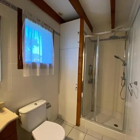 Maison 3ch Avec Piscine, Veranda, Proche De La Plage, Equipements Complets. - Fr-1-413-106 *